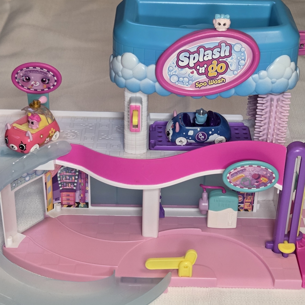 Shopkins Splash 'n' Go Spa Wash - W Color Changing Cutie Cars - Picture 2 of 6